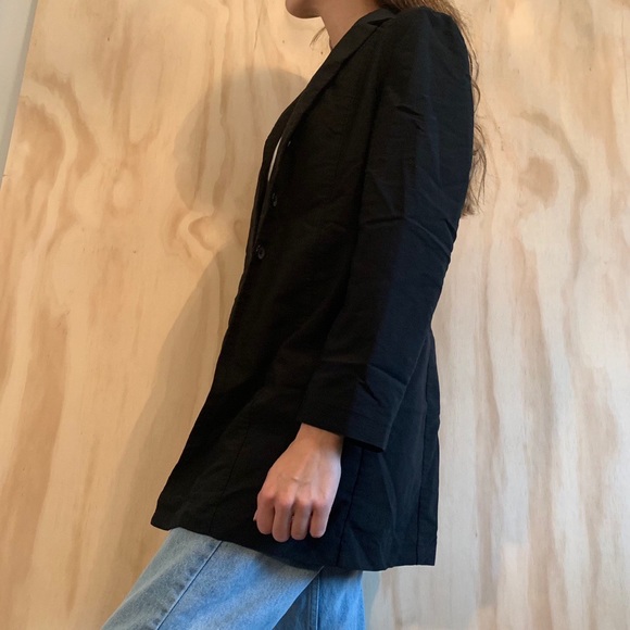 Longer black blazer - Picture 3 of 3
